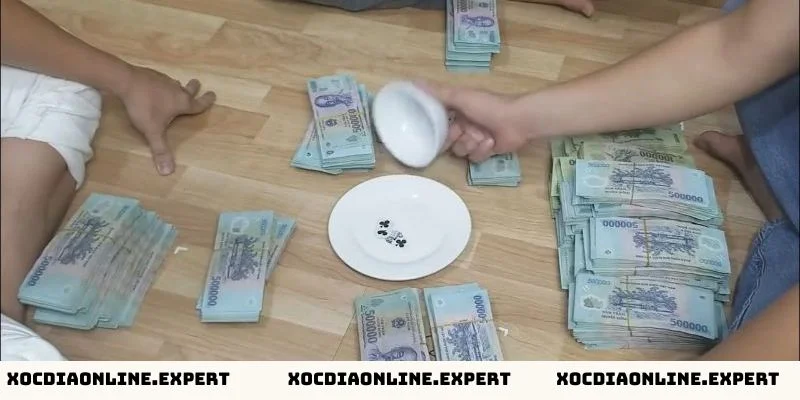 Cách chọn chỗ ngồi chơi xóc đĩa