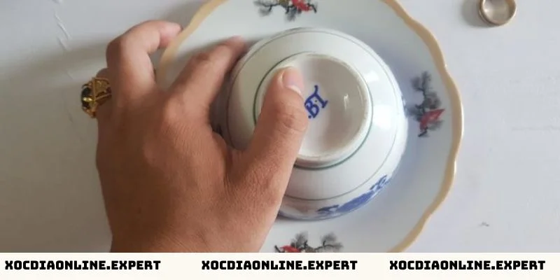Hướng dẫn cách chơi xóc đĩa dân gian chi tiết