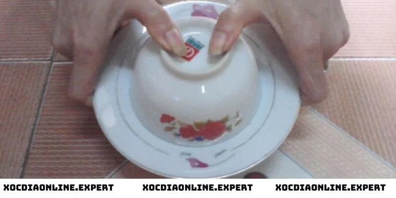 Hướng dẫn cách chơi xóc đĩa truyền thống